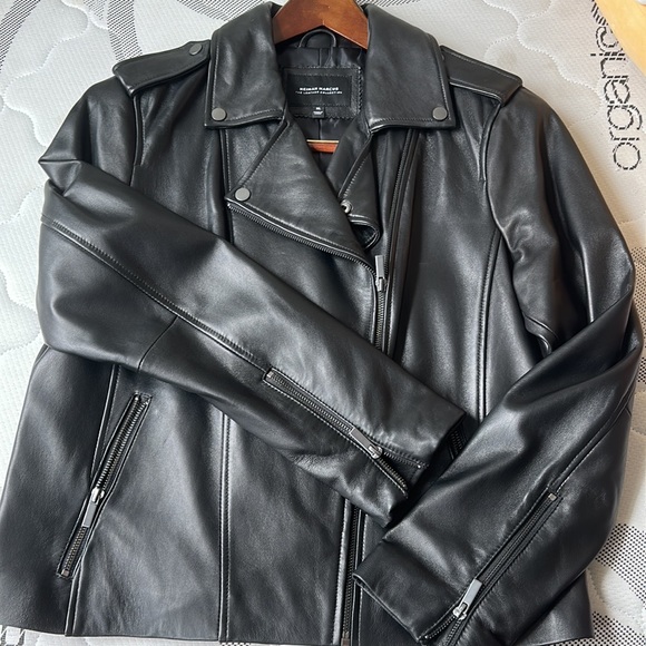 10/10 - Picture 5 of 5